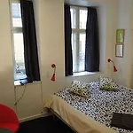 Jorgensen بيت شباب